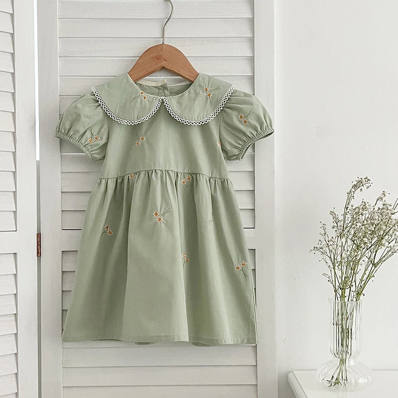 Vestido y Pelele con Flores Bordadas - Un barquito