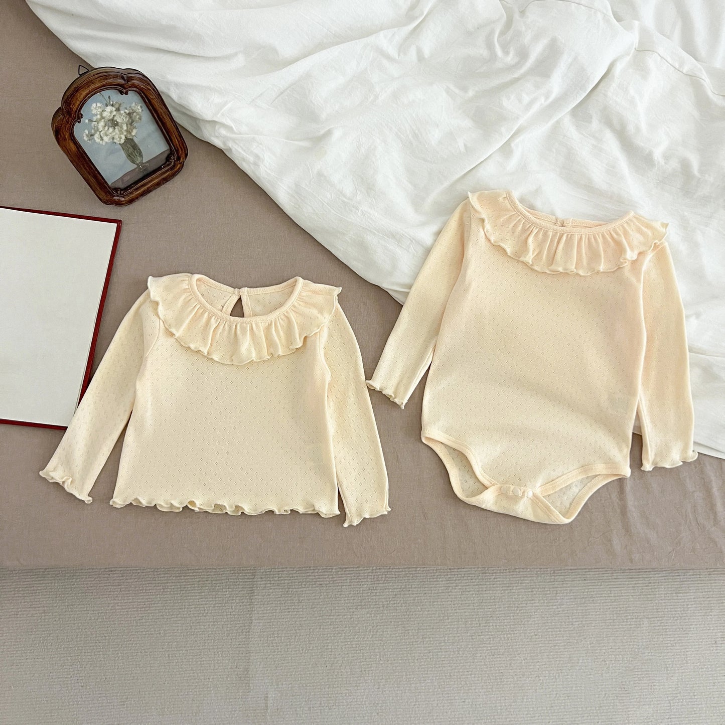 Body manga larga y diseño liso y cuellos - Un barquito