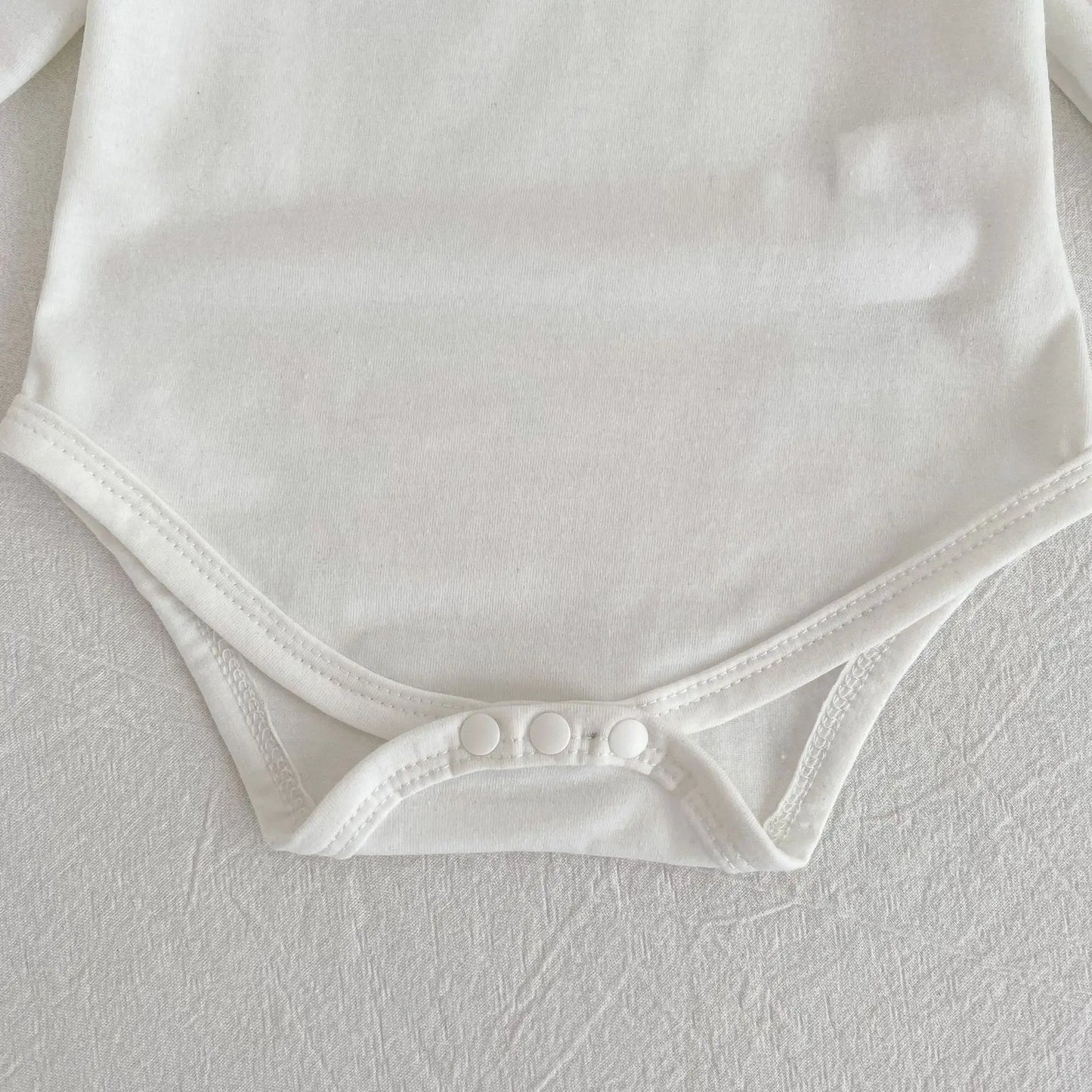 Body de algodón con cuello de encaje para bebé – Un barquito